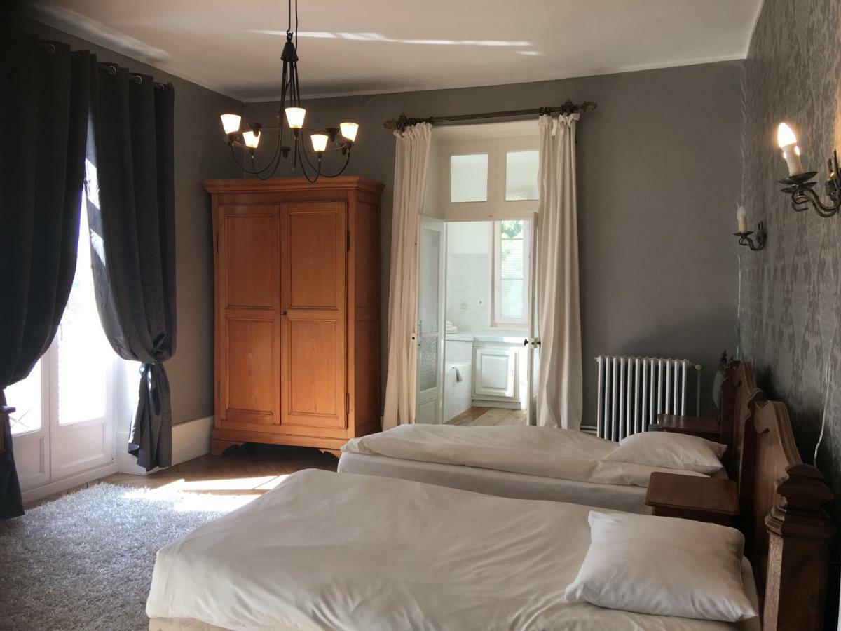 Chateau De Vareilles Sommant ภายนอก รูปภาพ